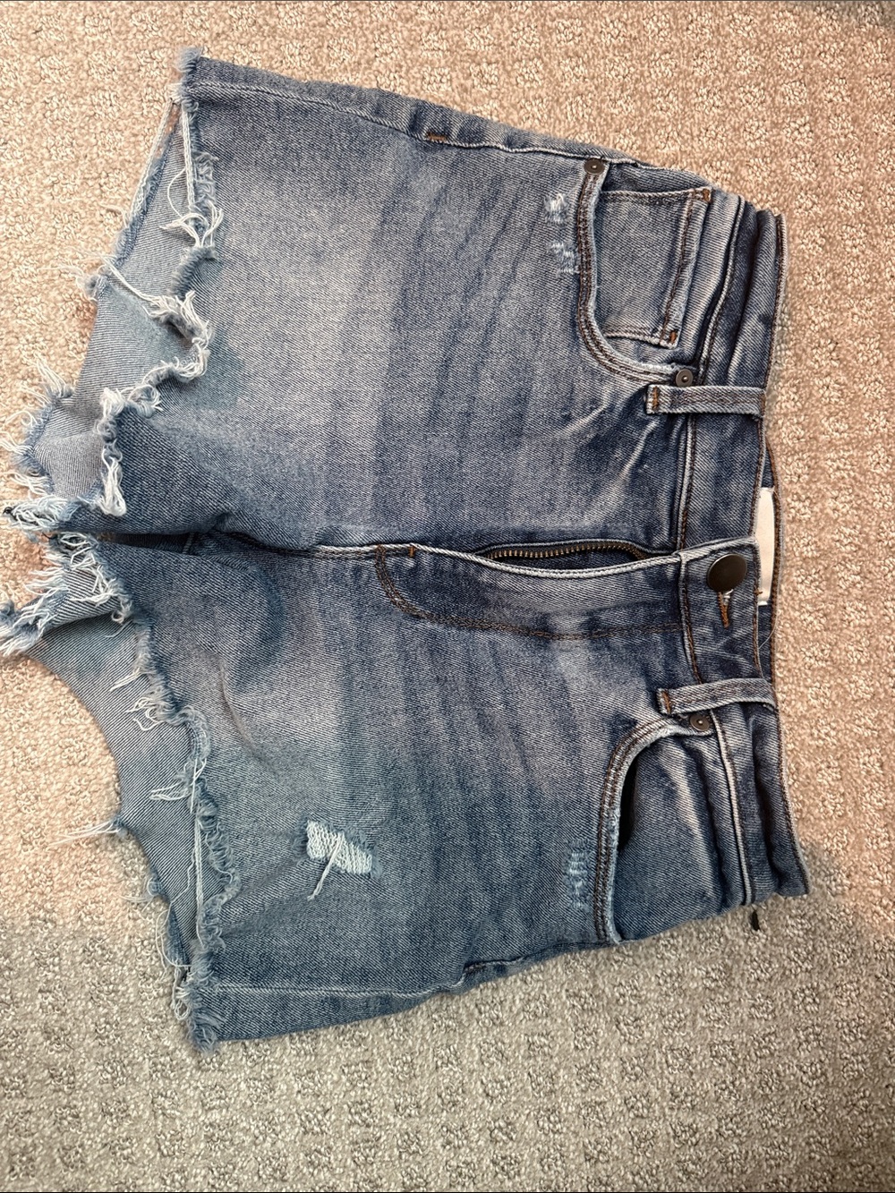 Evereve Distressed Blue Denim Jean Shorts